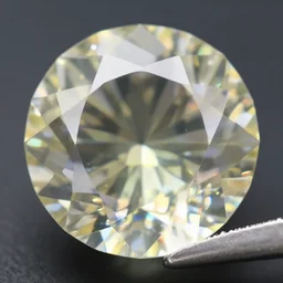sharply cut brilliant gemstone refracting in full splendour, topaz, lens flare, refraction, texture, macro shot, zoom, trilliant, instagram, raytracing, high quality render