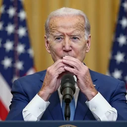 biden lookz both ways when breathing