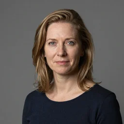 portrait of susanne trimbath
