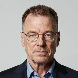 Walter White, head and shoulders, studio lightning
