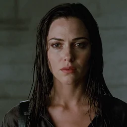 movie scene still of a close up shot of Sarah Michelle Geller in the matrix