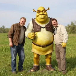 drunk russians find a golden Shrek statue in a field
